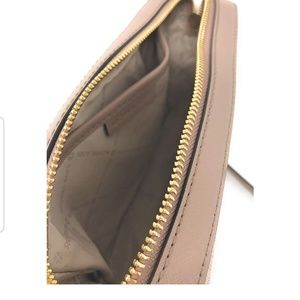 Michael Kors Bags - "MICHAEL KORS " Jet Set CROSSBODY BAG Michael Kors Bags - "MICHAEL KORS " Jet Set CROSSBODY BAG